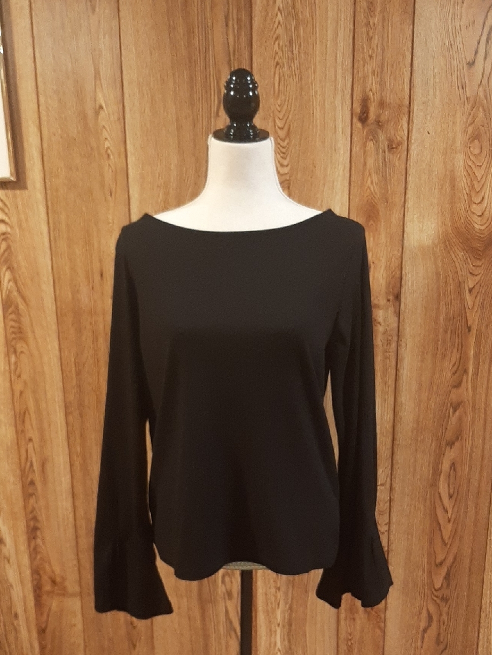 NWOT GAP Long Bell-Sleeve Black Ribbed Top (XL)